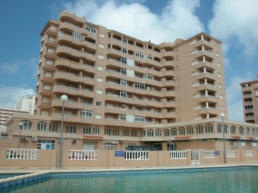 Apartamentos Copacabana Playa Ла Манга Дел Мар Менор Екстериор снимка
